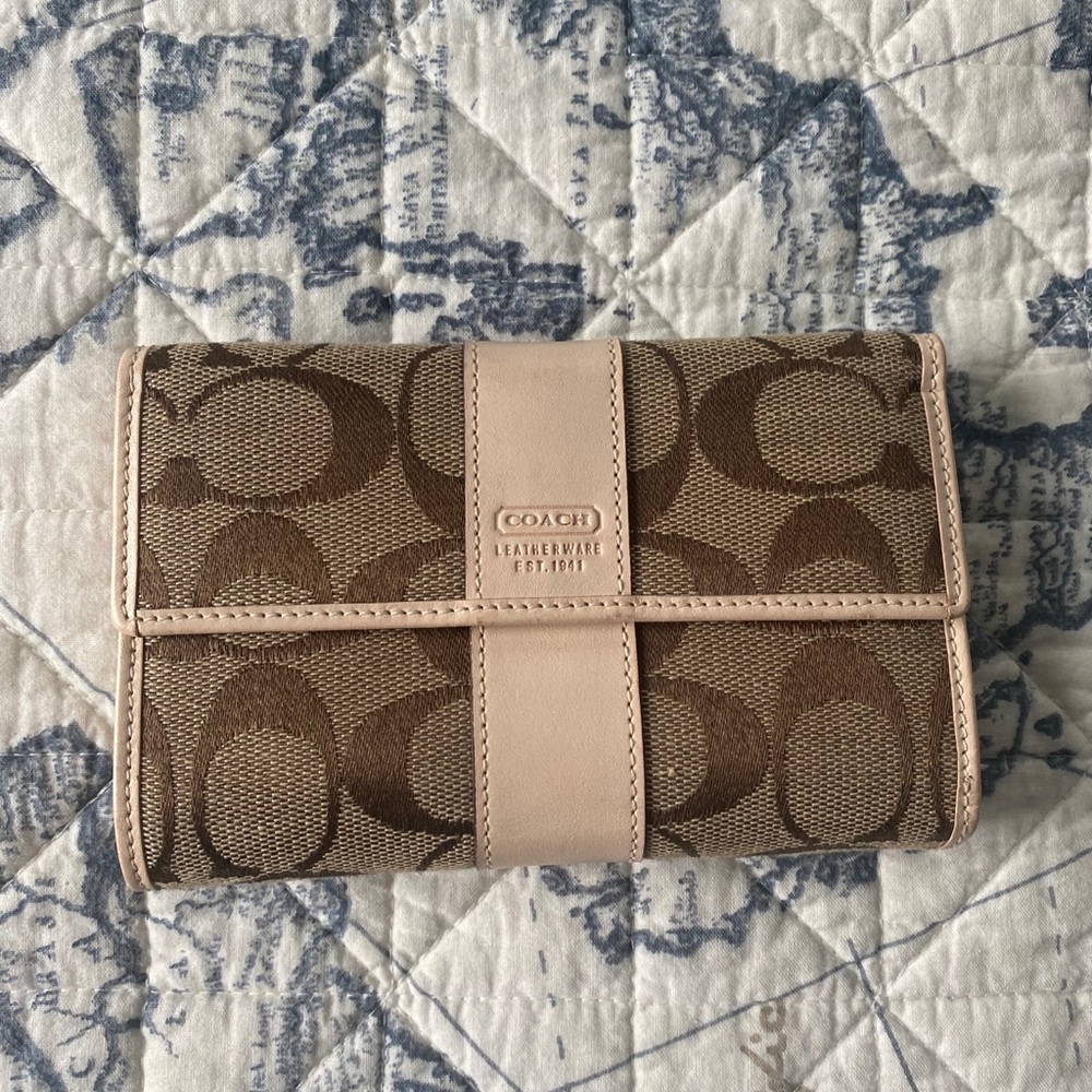 COACH pink leather wallet